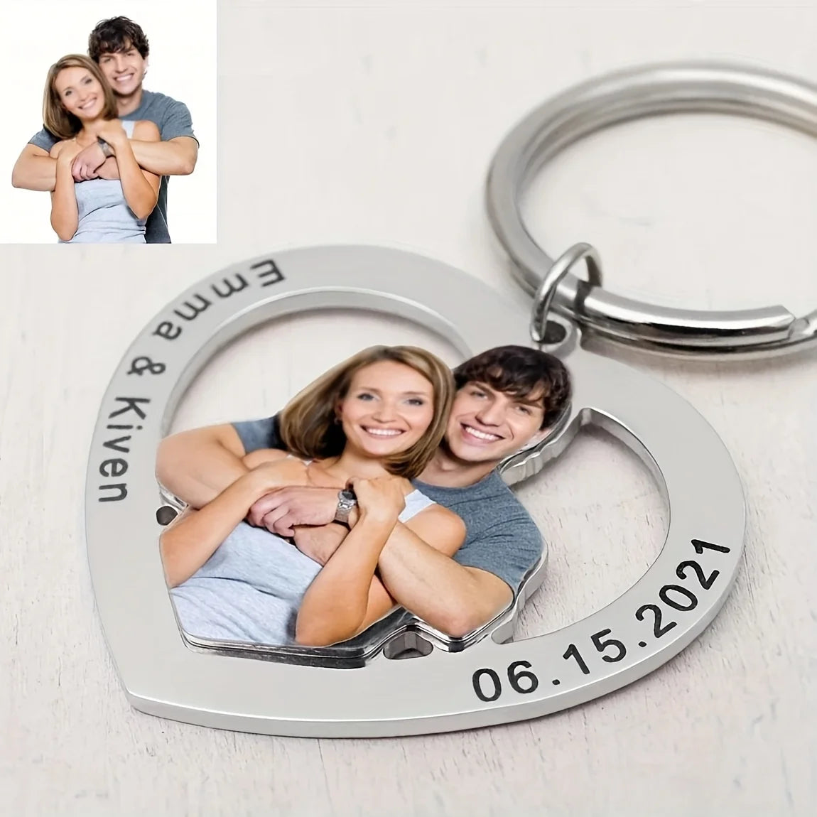 Double-Sided Engraving Is Possible, Customized Photo Portrait Heart-Shaped Stainless Steel Keychain, a Warm and Personalized Keepsake, Suitable for Daily Key Storage and as a Portable Accessory. It Can Be Used as an Exclusive Gift for Birthdays, Anniversa