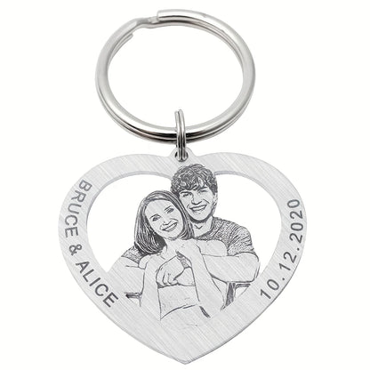 Double-Sided Engraving Is Possible, Customized Photo Portrait Heart-Shaped Stainless Steel Keychain, a Warm and Personalized Keepsake, Suitable for Daily Key Storage and as a Portable Accessory. It Can Be Used as an Exclusive Gift for Birthdays, Anniversa